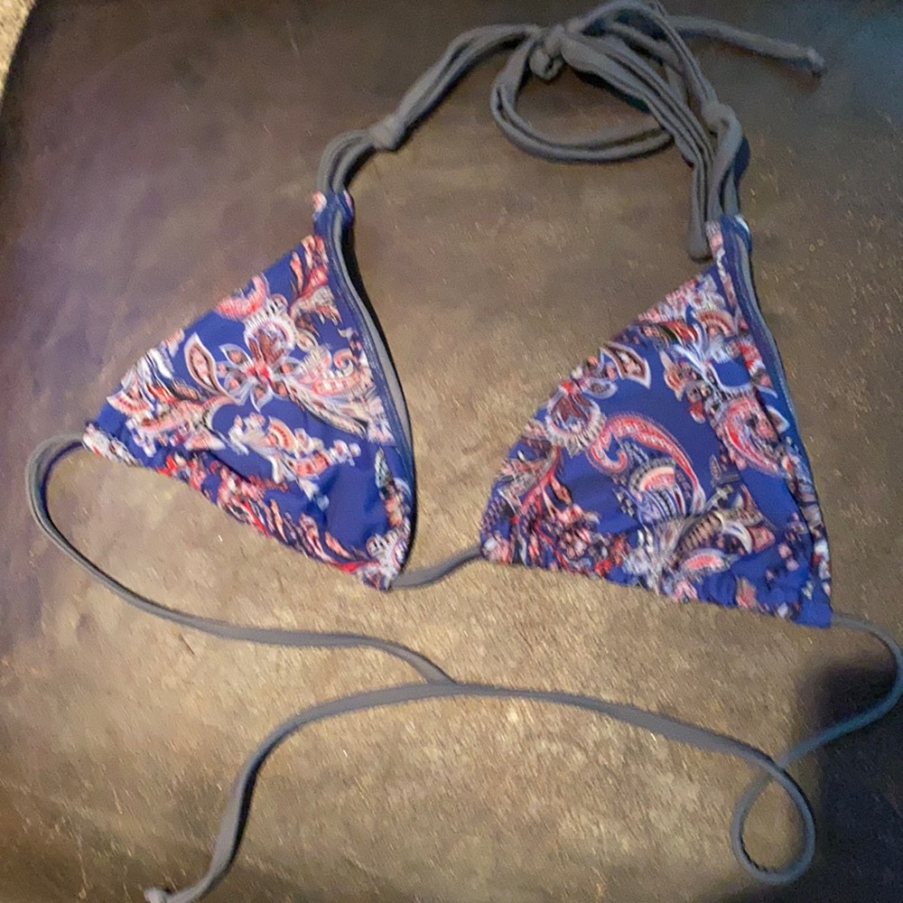 Beautiful bikini top!